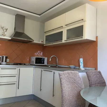 Jurdana Apartman *